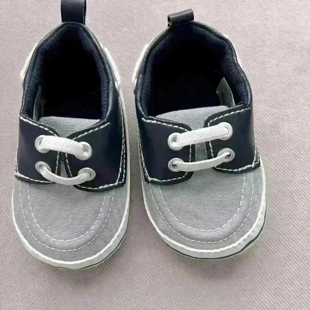 NWOT 6-12 months/SZ 3 baby shoes